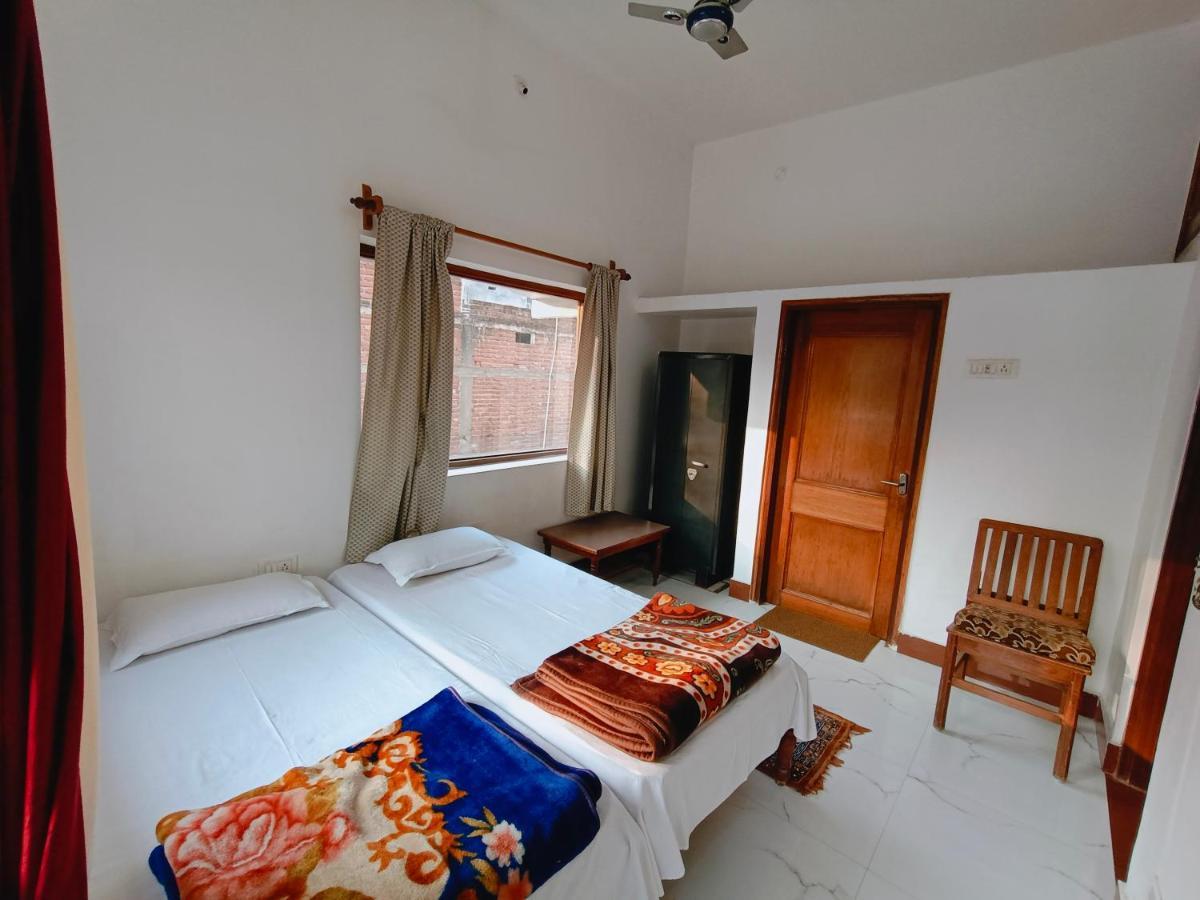 The Gupta Guest House Bodh Gaya Eksteriør billede